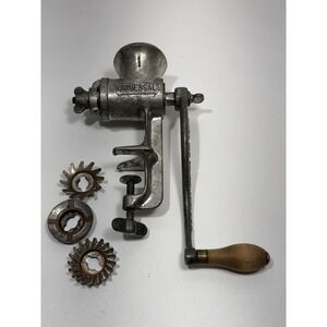 Vintage Universal Food & Meat Chopper/Grinder. No.1